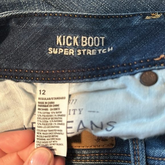 American Eagle boot cut jeans - Picture 3 of 4